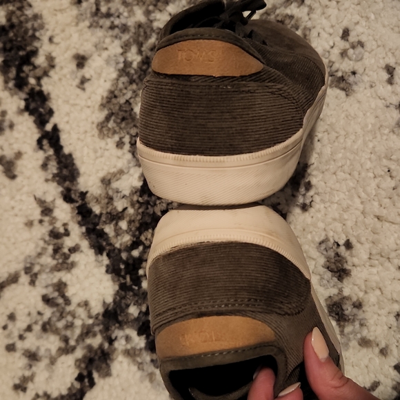 Tom's - Picture 6 of 7